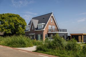 Vrijstaande woning in Leerbroek